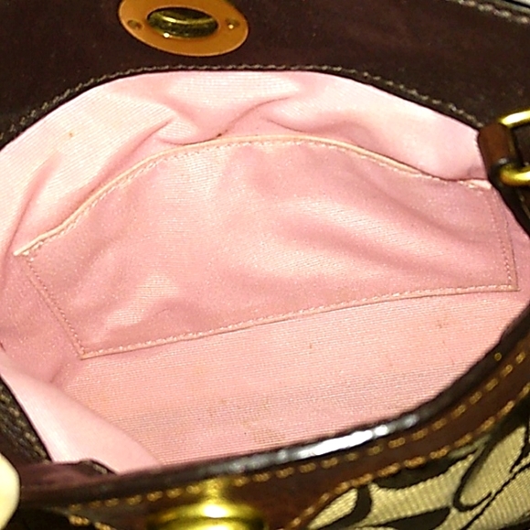 ☆Fabulous EUC COACH Signature Large Capacity Turnlock Baguette/Wristlet ☆ - Picture 8 of 16